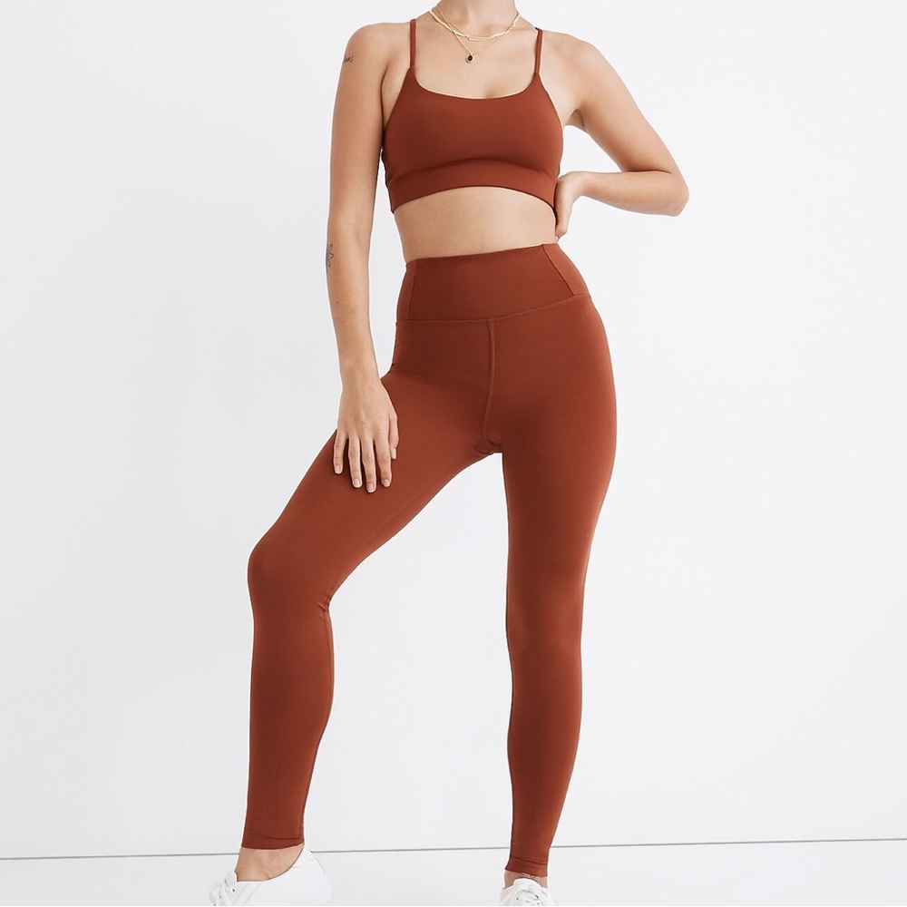 Full set: Girlfriend Collective Leggings Mahogany and matching Juliet sports bra